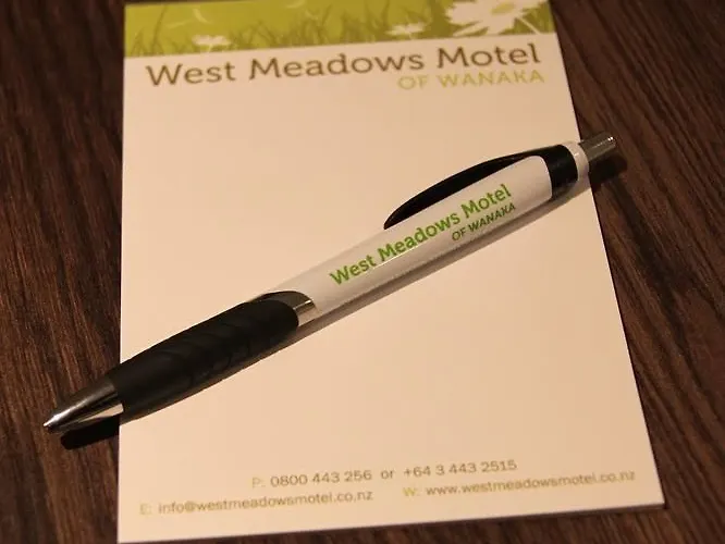 West Meadows Of 3*